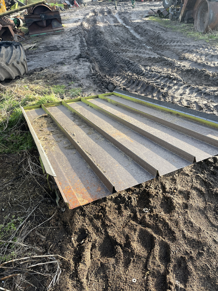 Claas Dominator 98 - półka zwrotna - Кузов і екстер'єр в категорії Сільськогосподарська техніка: фото 1 Claas Dominator 98 - półka zwrotna - Кузов і екстер'єр в категорії Сільськогосподарська техніка: фото 1