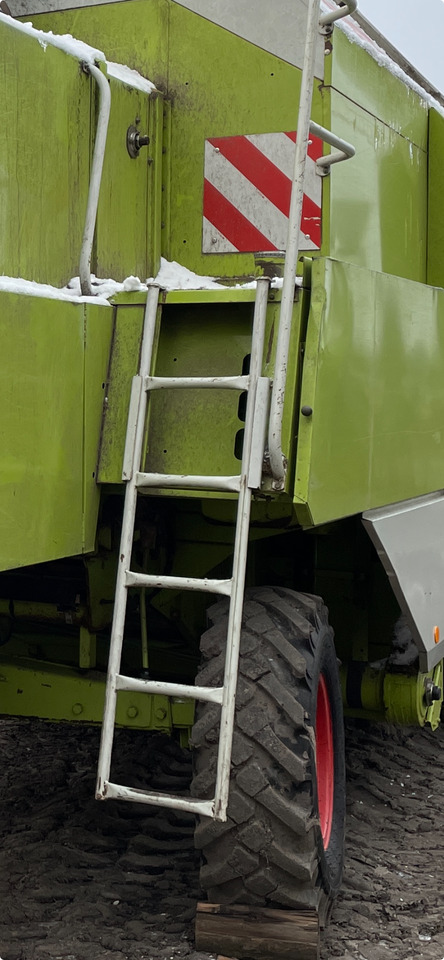 Claas Dominator - wejście tylne - drabinka 0006465883 0006075390 - Підніжка в категорії Сільськогосподарська техніка: фото 1 Claas Dominator - wejście tylne - drabinka 0006465883 0006075390 - Підніжка в категорії Сільськогосподарська техніка: фото 1