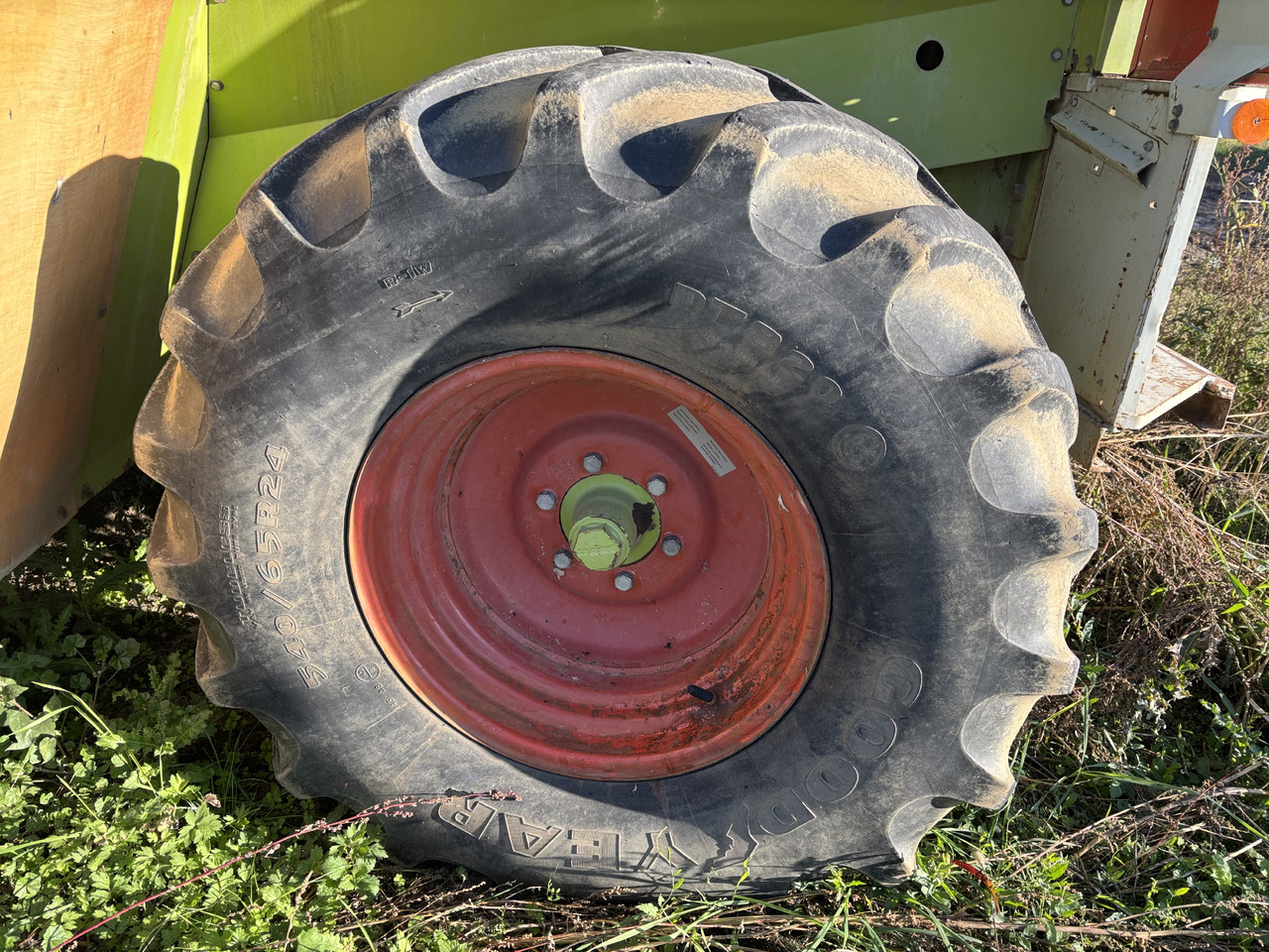 Claas Jaguar 820 840 860 Koło Kompletne Felga Opona 00 0077 040 1 00 0077 187 0 - Колісний диск в категорії Сільськогосподарська техніка: фото 1 Claas Jaguar 820 840 860 Koło Kompletne Felga Opona 00 0077 040 1 00 0077 187 0 - Колісний диск в категорії Сільськогосподарська техніка: фото 1