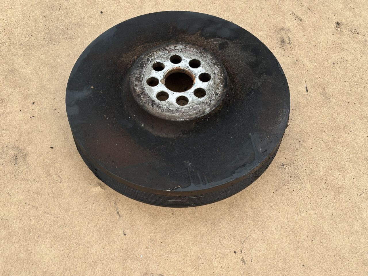 Claas LEXION 780 Koło Pasowe Silnika 9 pasków - Ремінь в категорії Зернозбиральні комбайни: фото 1 Claas LEXION 780 Koło Pasowe Silnika 9 pasków - Ремінь в категорії Зернозбиральні комбайни: фото 1