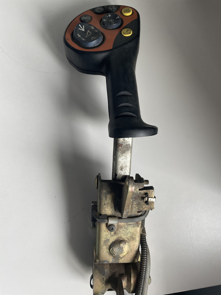 Claas Lexion 600 700 - joystick - Кабіна й інтер'єр в категорії Сільськогосподарська техніка: фото 2 Claas Lexion 600 700 - joystick - Кабіна й інтер'єр в категорії Сільськогосподарська техніка: фото 2