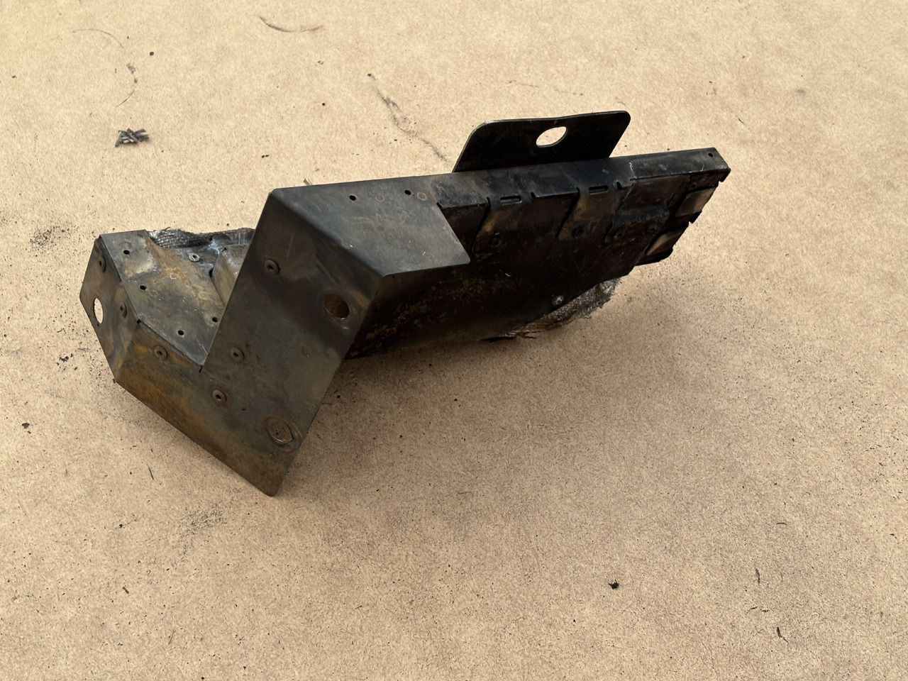 Claas Lexion 780 Blacha Obudowa Maska Osłona 00 0781 222 0 0007812220 - Капот в категорії Зернозбиральні комбайни: фото 2 Claas Lexion 780 Blacha Obudowa Maska Osłona 00 0781 222 0 0007812220 - Капот в категорії Зернозбиральні комбайни: фото 2