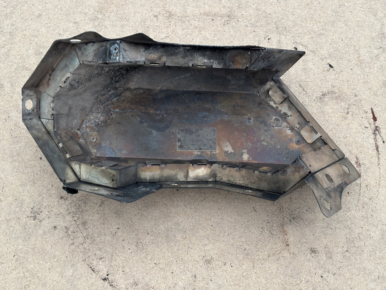 Claas Lexion 780 Izolacja Silnika Pokrywa Maska 00 0781 214 0 0007812140 - Капот в категорії Зернозбиральні комбайни: фото 3 Claas Lexion 780 Izolacja Silnika Pokrywa Maska 00 0781 214 0 0007812140 - Капот в категорії Зернозбиральні комбайни: фото 3