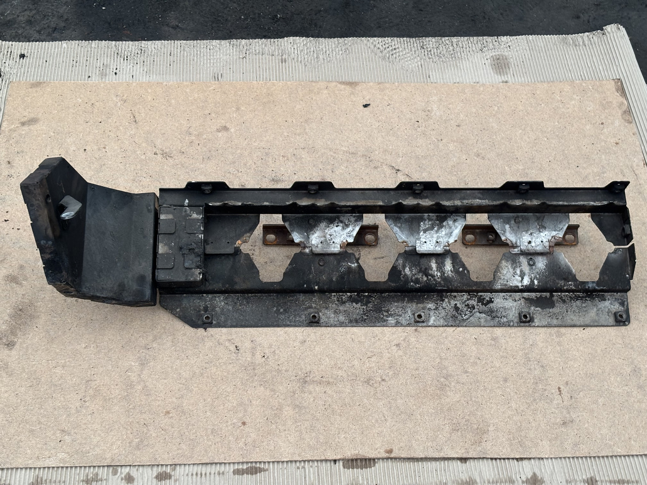 Claas Lexion 780 Izolacja Silnika Pokrywa Maska Obudowa Tylna 00 0781 205 0 0007812050 - Капот в категорії Зернозбиральні комбайни: фото 3 Claas Lexion 780 Izolacja Silnika Pokrywa Maska Obudowa Tylna 00 0781 205 0 0007812050 - Капот в категорії Зернозбиральні комбайни: фото 3