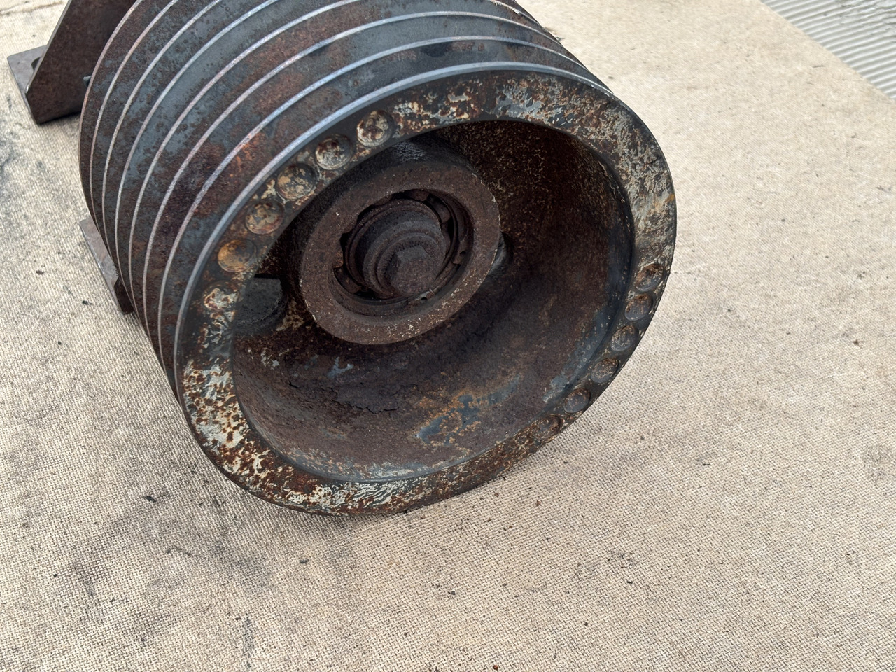 Claas Lexion 780 Koło Pasowe 7 rzędowe z mocowaniem - Ремінь в категорії Зернозбиральні комбайни: фото 1 Claas Lexion 780 Koło Pasowe 7 rzędowe z mocowaniem - Ремінь в категорії Зернозбиральні комбайни: фото 1