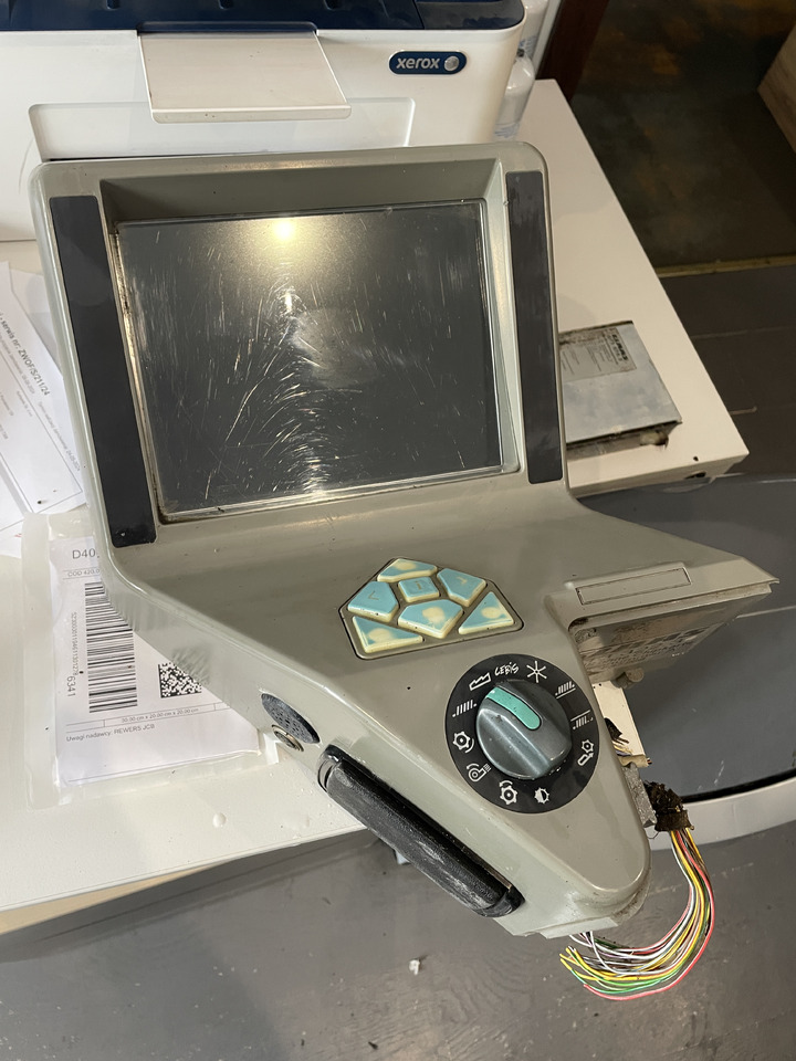 Claas Lexion - monitor Cebis IMO komputer - 013322.3 - Кабіна й інтер'єр в категорії Сільськогосподарська техніка: фото 1 Claas Lexion - monitor Cebis IMO komputer - 013322.3 - Кабіна й інтер'єр в категорії Сільськогосподарська техніка: фото 1