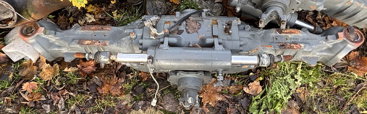 Claas Scorpion 635 Centralna Środkowa Obudowa Osi Przedniej 0019242110 00 1924 211 0 - Передня вісь в категорії Трактори: фото 1 Claas Scorpion 635 Centralna Środkowa Obudowa Osi Przedniej 0019242110 00 1924 211 0 - Передня вісь в категорії Трактори: фото 1