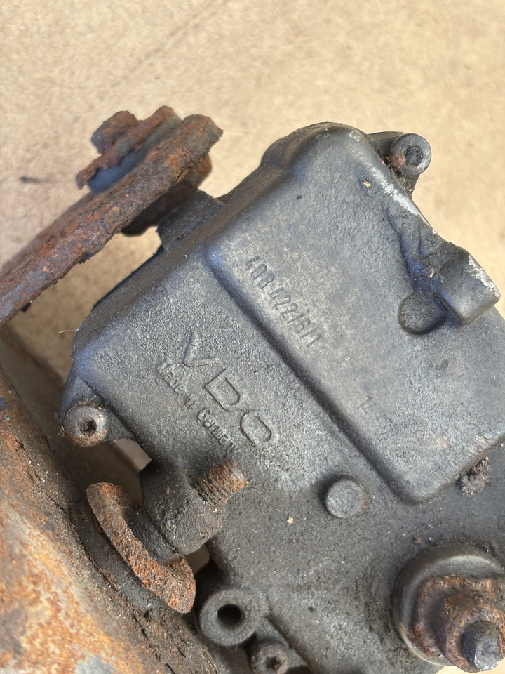 Cummins 8.3 6CT 6CTA 6CTAA Elektroniczny pedał gazu VDO 408.422/6/1 - Педаль: фото 1 Cummins 8.3 6CT 6CTA 6CTAA Elektroniczny pedał gazu VDO 408.422/6/1 - Педаль: фото 1