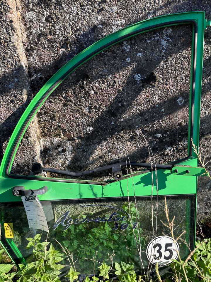 DEUTZ-FAHR Agrovector 30.7 Drzwi Lewe - Двері та запчастини в категорії Сільськогосподарська техніка: фото 1 DEUTZ-FAHR Agrovector 30.7 Drzwi Lewe - Двері та запчастини в категорії Сільськогосподарська техніка: фото 1