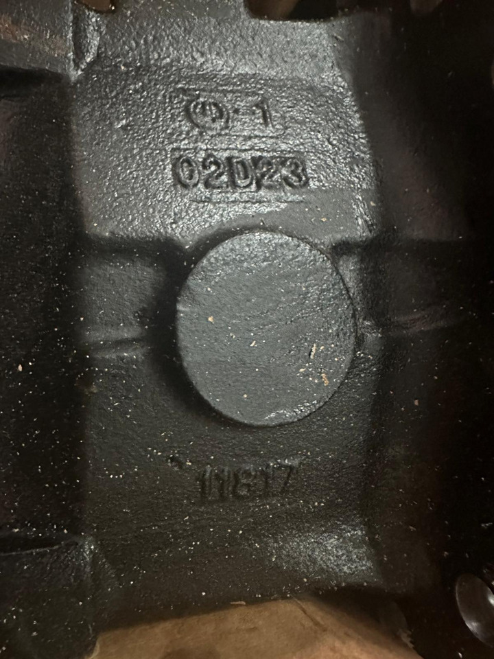 Deutz agrovector obudowa mostu pochwa mostu carraro 11817 - Вісь та запчастини в категорії Сільськогосподарська техніка: фото 4 Deutz agrovector obudowa mostu pochwa mostu carraro 11817 - Вісь та запчастини в категорії Сільськогосподарська техніка: фото 4