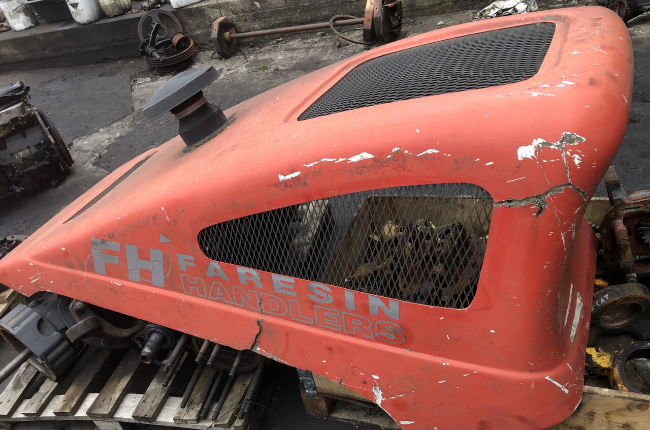 Faresin-maska/pokrywa silnika - Капот в категорії Сільськогосподарська техніка: фото 2 Faresin-maska/pokrywa silnika - Капот в категорії Сільськогосподарська техніка: фото 2