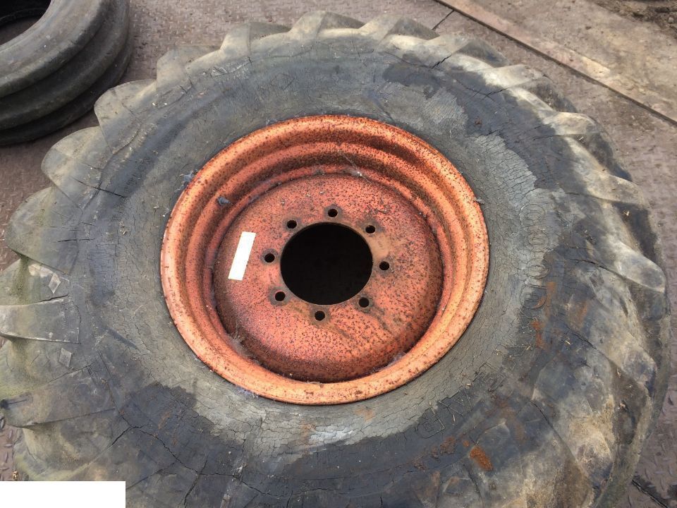 Felga Claas Dominator 16x28 OPONA GOODYEAR GRATIS! - Колесо в категорії Сільськогосподарська техніка: фото 1 Felga Claas Dominator 16x28 OPONA GOODYEAR GRATIS! - Колесо в категорії Сільськогосподарська техніка: фото 1