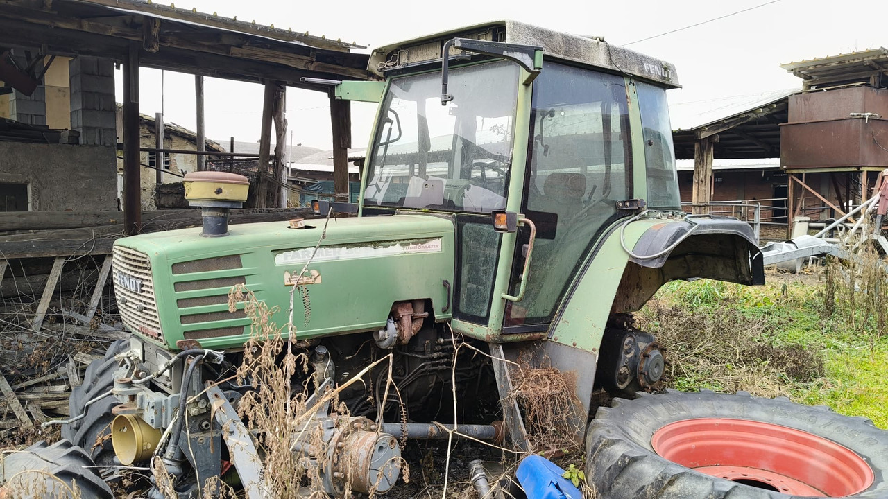 Fendt 309 - na części - kabina drzwi szyba maska grill - Двері та запчастини в категорії Сільськогосподарська техніка: фото 3 Fendt 309 - na części - kabina drzwi szyba maska grill - Двері та запчастини в категорії Сільськогосподарська техніка: фото 3