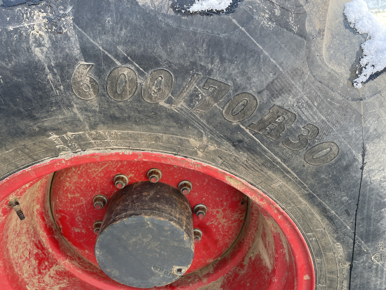 Fendt 828 Vario - opona 600/70R30 600/70/30 - Колесо в категорії Сільськогосподарська техніка: фото 1 Fendt 828 Vario - opona 600/70R30 600/70/30 - Колесо в категорії Сільськогосподарська техніка: фото 1