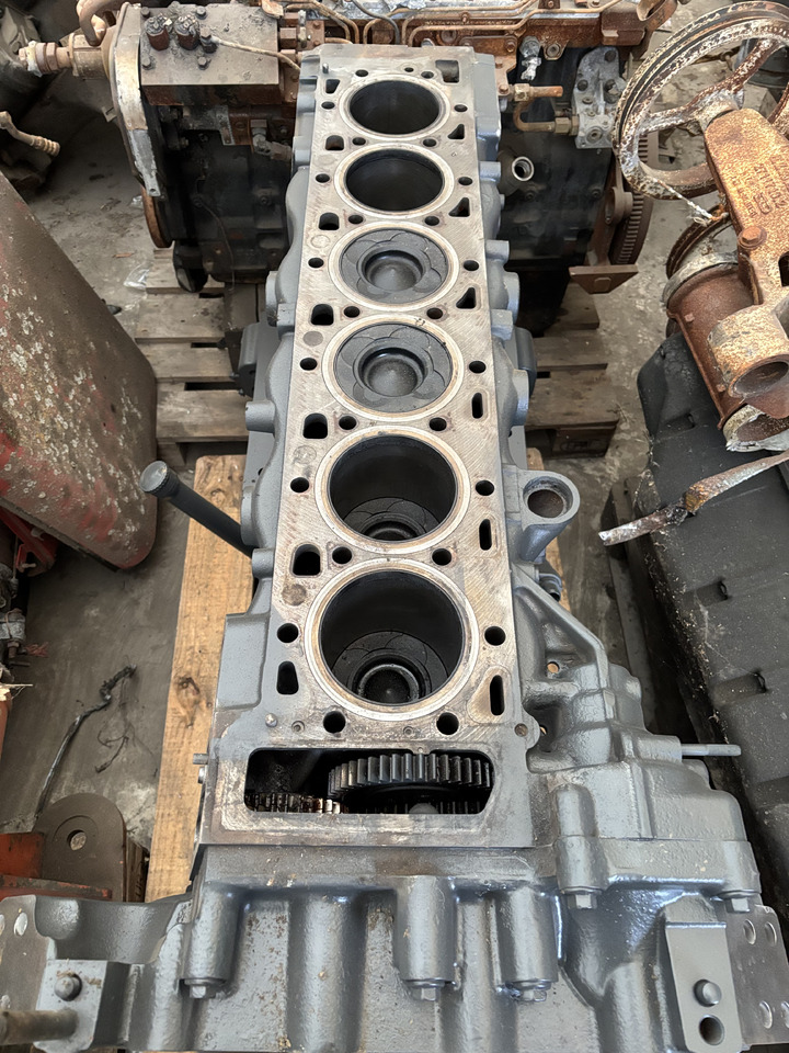 Fendt 936 Gen 7 Silnik D1556LE523 Wał Korbowy Korbowód H218PF150094A H218PF150099A CZĘŚCI - Колінчастий вал в категорії Сільськогосподарська техніка: фото 2 Fendt 936 Gen 7 Silnik D1556LE523 Wał Korbowy Korbowód H218PF150094A H218PF150099A CZĘŚCI - Колінчастий вал в категорії Сільськогосподарська техніка: фото 2