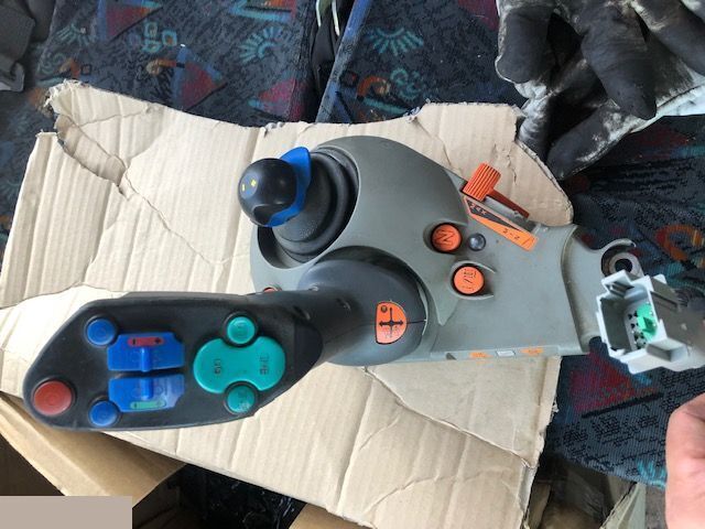 Fendt Vario TMS Joystick - Кабіна й інтер'єр в категорії Сільськогосподарська техніка: фото 1 Fendt Vario TMS Joystick - Кабіна й інтер'єр в категорії Сільськогосподарська техніка: фото 1