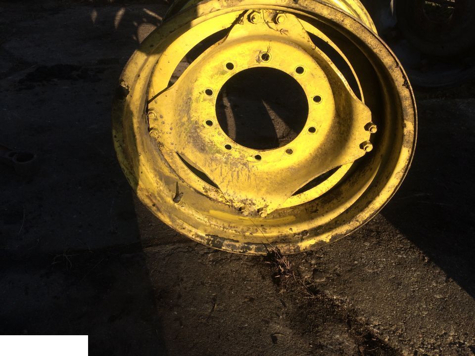 JOHN DEERE 28xW15L - Колісний диск в категорії Сільськогосподарська техніка: фото 1 JOHN DEERE 28xW15L - Колісний диск в категорії Сільськогосподарська техніка: фото 1