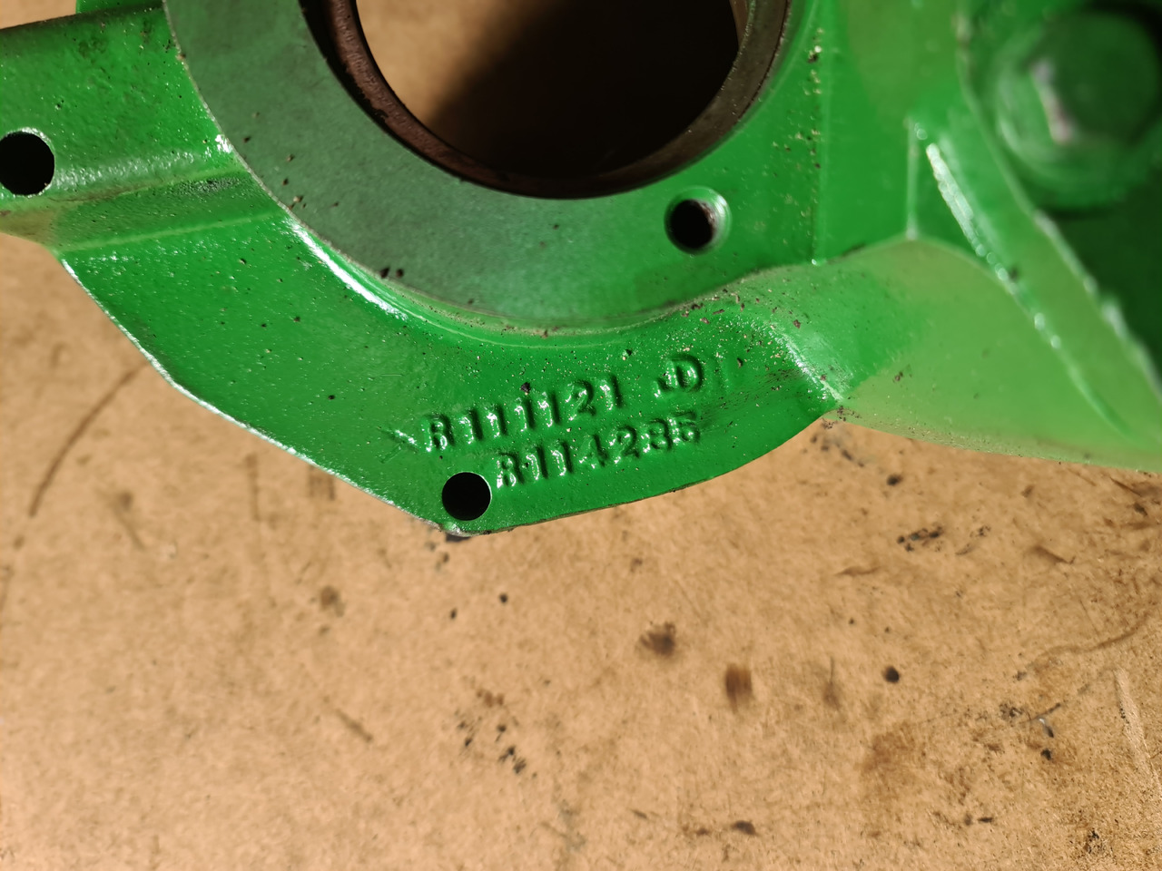 John Deere 4055 4255 4455 Osłona Spręgła R111121 R114285 RE19177 R81153 - Зчеплення та запчастини в категорії Сільськогосподарська техніка: фото 2 John Deere 4055 4255 4455 Osłona Spręgła R111121 R114285 RE19177 R81153 - Зчеплення та запчастини в категорії Сільськогосподарська техніка: фото 2