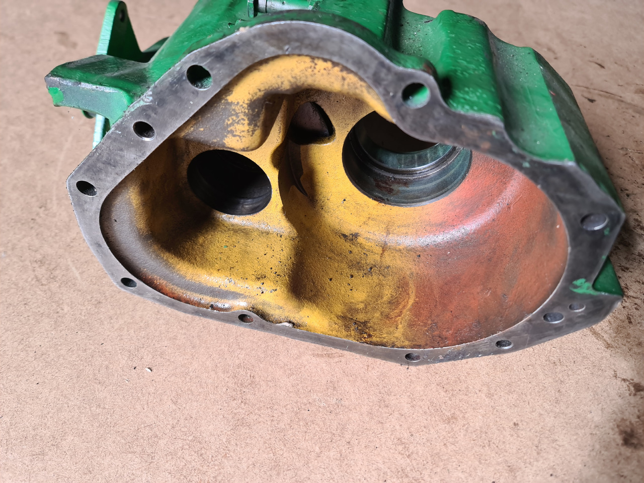John Deere 4055 4255 4455 Osłona Spręgła R111121 R114285 RE19177 R81153 - Зчеплення та запчастини в категорії Сільськогосподарська техніка: фото 4 John Deere 4055 4255 4455 Osłona Spręgła R111121 R114285 RE19177 R81153 - Зчеплення та запчастини в категорії Сільськогосподарська техніка: фото 4