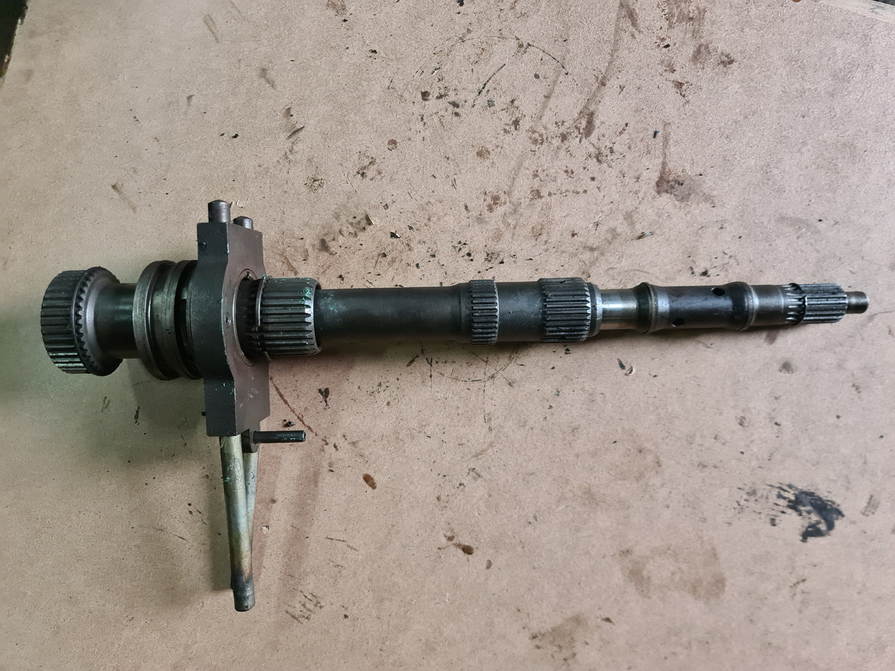 John Deere 4650, 4850 WAŁ NAPĘDOWY R89463 RE35974 R70800 AR94272 - Піввісь в категорії Сільськогосподарська техніка: фото 1 John Deere 4650, 4850 WAŁ NAPĘDOWY R89463 RE35974 R70800 AR94272 - Піввісь в категорії Сільськогосподарська техніка: фото 1