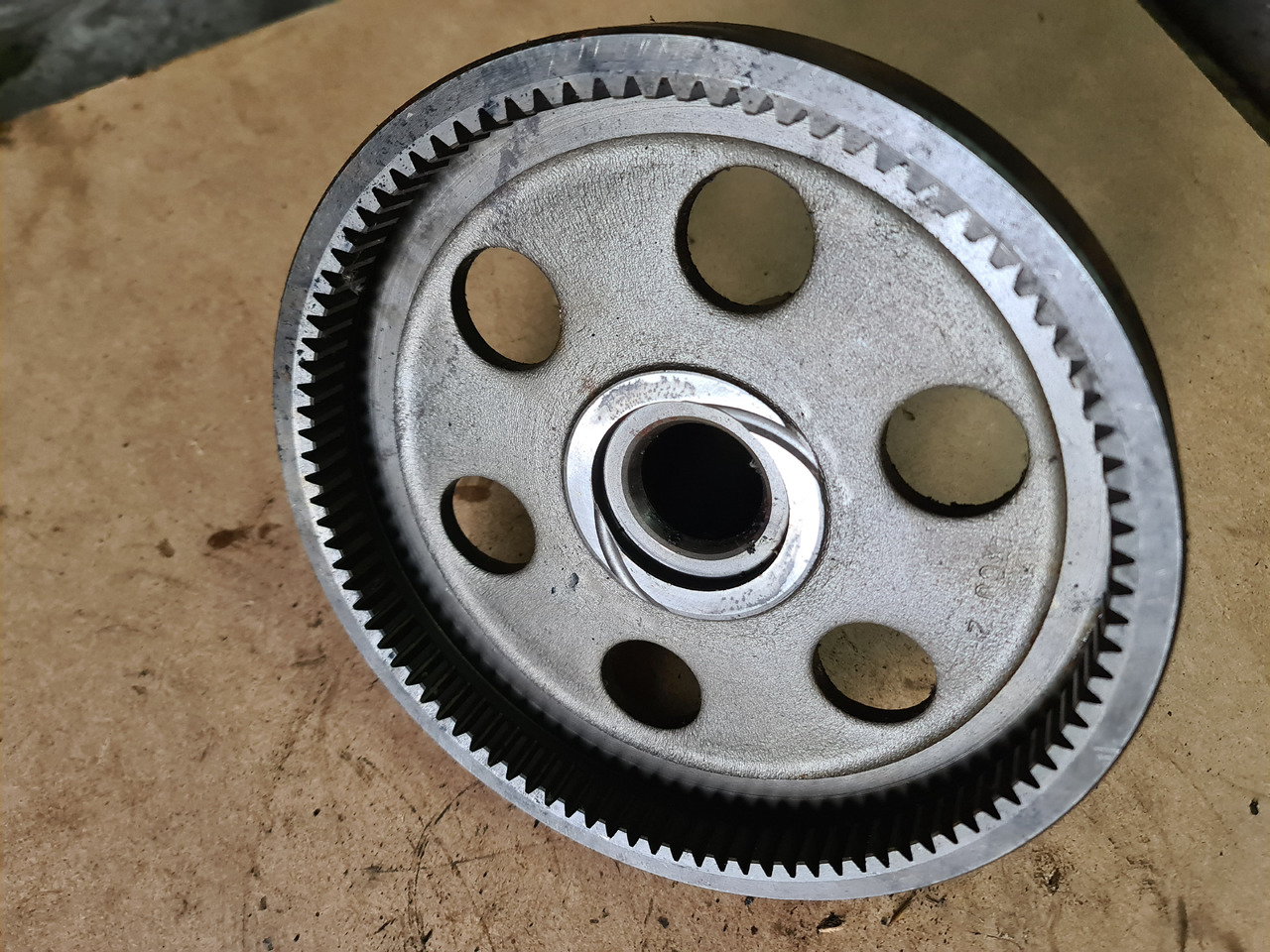 John Deere 4650, 4850 Wał Wejściowy z Przekładnią R70848 - Піввісь в категорії Сільськогосподарська техніка: фото 4 John Deere 4650, 4850 Wał Wejściowy z Przekładnią R70848 - Піввісь в категорії Сільськогосподарська техніка: фото 4