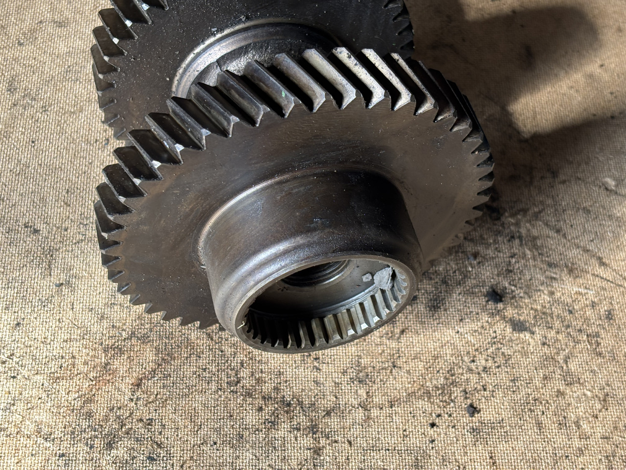 John Deere 6010 6110 6210 6300 6400 Wał Napędowy L78966 - Піввісь в категорії Сільськогосподарська техніка: фото 3 John Deere 6010 6110 6210 6300 6400 Wał Napędowy L78966 - Піввісь в категорії Сільськогосподарська техніка: фото 3