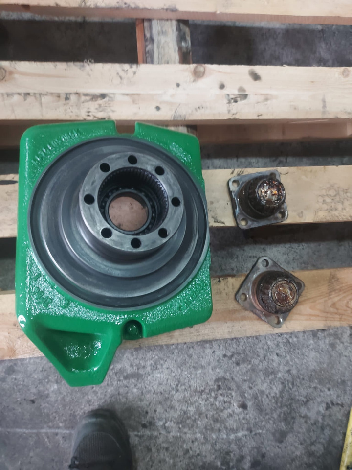 John Deere 6100 | 6200 | 63000 | 6400 - Zwrotnica - Поворотний кулак в категорії Сільськогосподарська техніка: фото 3 John Deere 6100 | 6200 | 63000 | 6400 - Zwrotnica - Поворотний кулак в категорії Сільськогосподарська техніка: фото 3