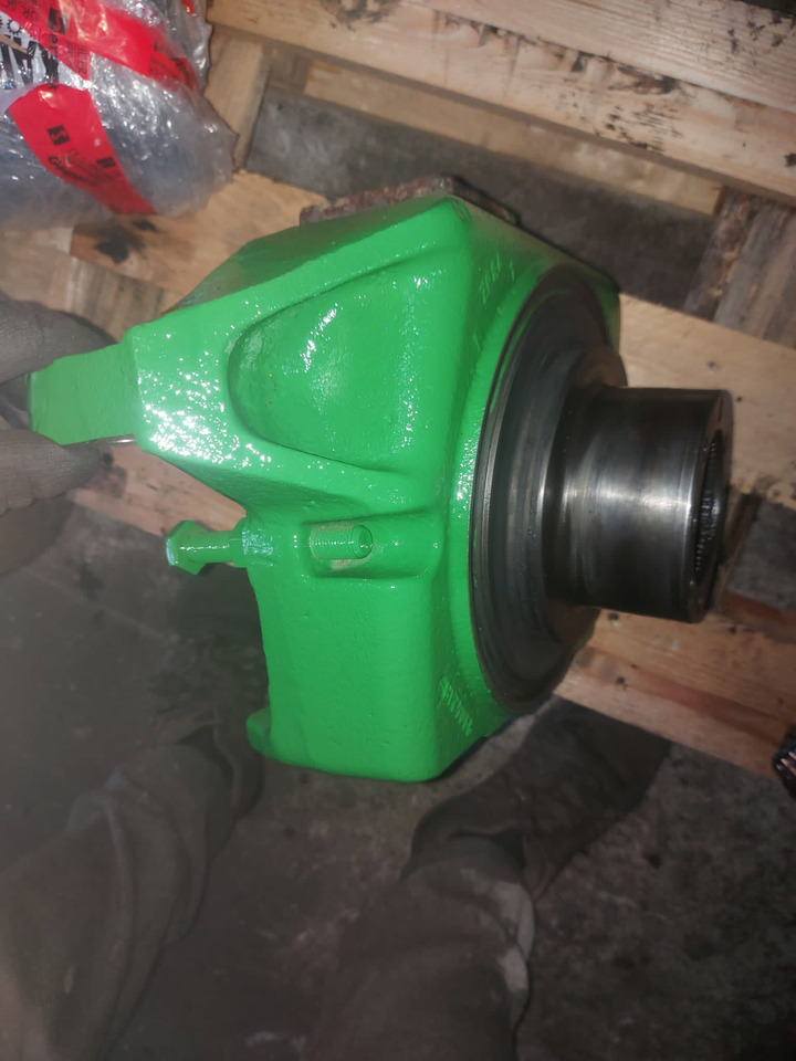 John Deere 6100 | 6200 | 63000 | 6400 - Zwrotnica - Поворотний кулак в категорії Сільськогосподарська техніка: фото 1 John Deere 6100 | 6200 | 63000 | 6400 - Zwrotnica - Поворотний кулак в категорії Сільськогосподарська техніка: фото 1