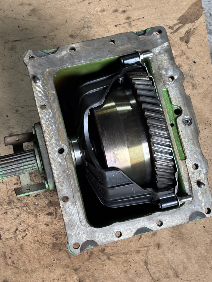 John Deere 6175M Przystawka Przedniego Napędu L221332 L221337 L221432 - Піввісь в категорії Сільськогосподарська техніка: фото 3 John Deere 6175M Przystawka Przedniego Napędu L221332 L221337 L221432 - Піввісь в категорії Сільськогосподарська техніка: фото 3