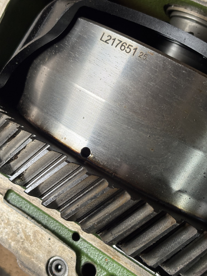 John Deere 6175M Przystawka Przedniego Napędu L221332 L221337 L221432 - Піввісь в категорії Сільськогосподарська техніка: фото 1 John Deere 6175M Przystawka Przedniego Napędu L221332 L221337 L221432 - Піввісь в категорії Сільськогосподарська техніка: фото 1