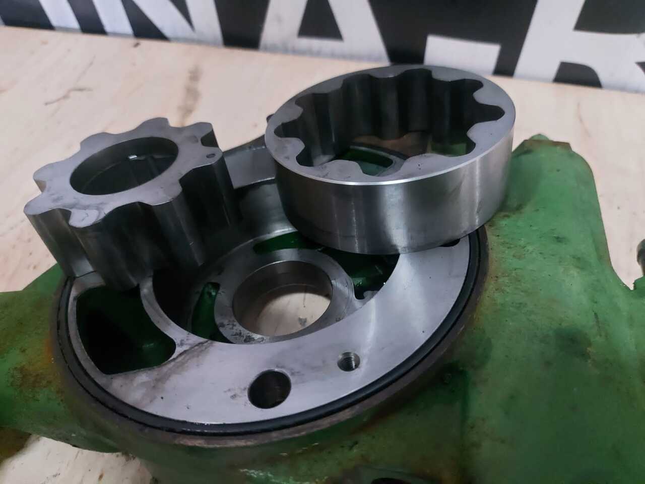 John Deere 6215r - Pompa doładowcza hydrauliki AL217930 - Гідронасос в категорії Сільськогосподарська техніка: фото 4 John Deere 6215r - Pompa doładowcza hydrauliki AL217930 - Гідронасос в категорії Сільськогосподарська техніка: фото 4