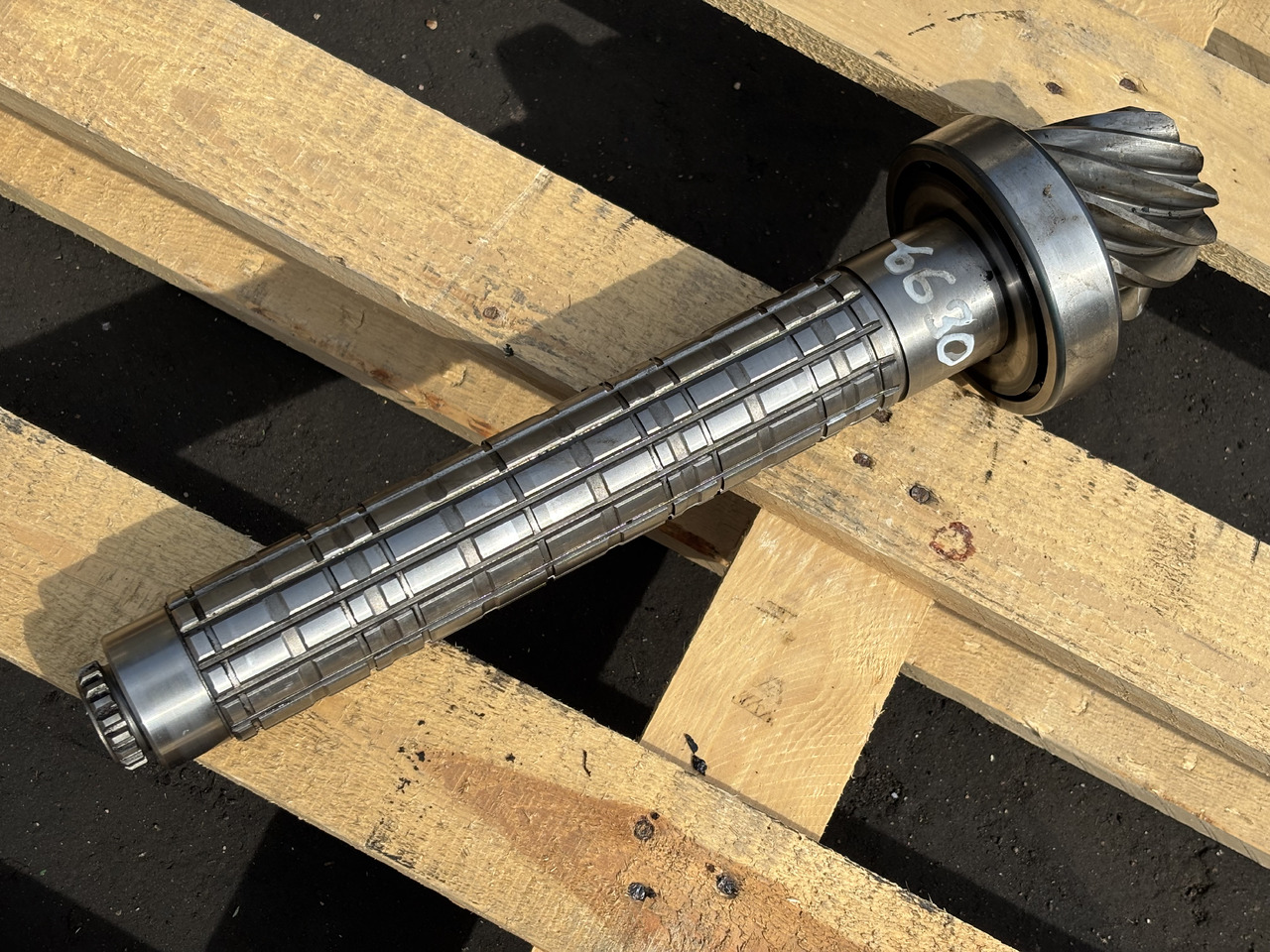 John Deere 6630 Wał napędowy skrzyni biegów L102628 - Піввісь в категорії Сільськогосподарська техніка: фото 1 John Deere 6630 Wał napędowy skrzyni biegów L102628 - Піввісь в категорії Сільськогосподарська техніка: фото 1