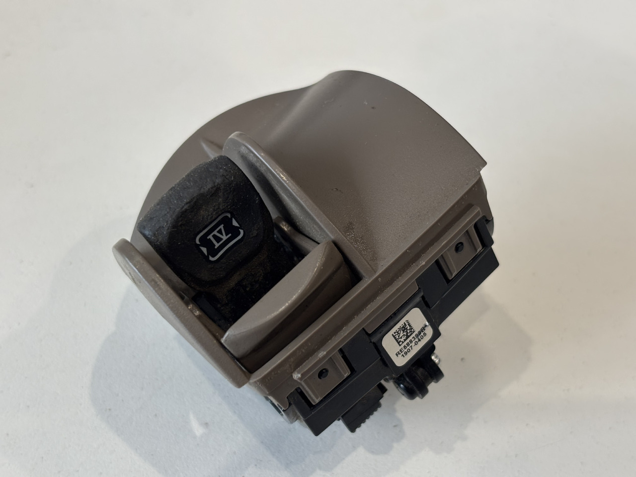 John Deere 6R 7M 6xxx 7xxx 8xxx 9xxx Lewy Moduł Sterujący Przełącznik RE588399 - Електрична система в категорії Сільськогосподарська техніка: фото 2 John Deere 6R 7M 6xxx 7xxx 8xxx 9xxx Lewy Moduł Sterujący Przełącznik RE588399 - Електрична система в категорії Сільськогосподарська техніка: фото 2