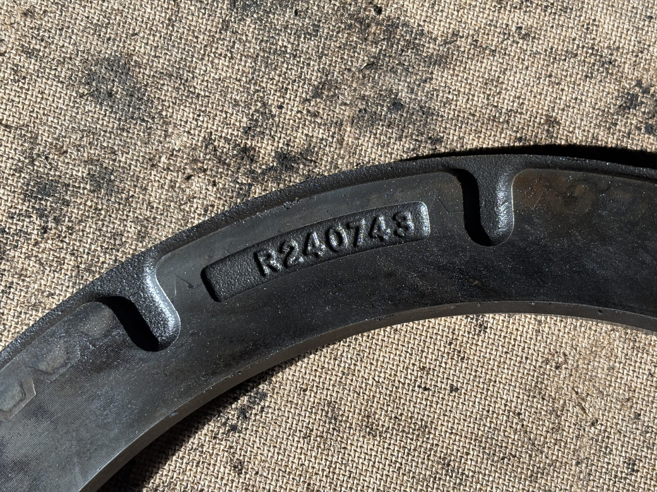 John Deere 7200 7230 7630 7830 7930 7M 230 Docisk Hamulca Płytka R226506 R240743 - Гальмівни диск в категорії Сільськогосподарська техніка: фото 3 John Deere 7200 7230 7630 7830 7930 7M 230 Docisk Hamulca Płytka R226506 R240743 - Гальмівни диск в категорії Сільськогосподарська техніка: фото 3