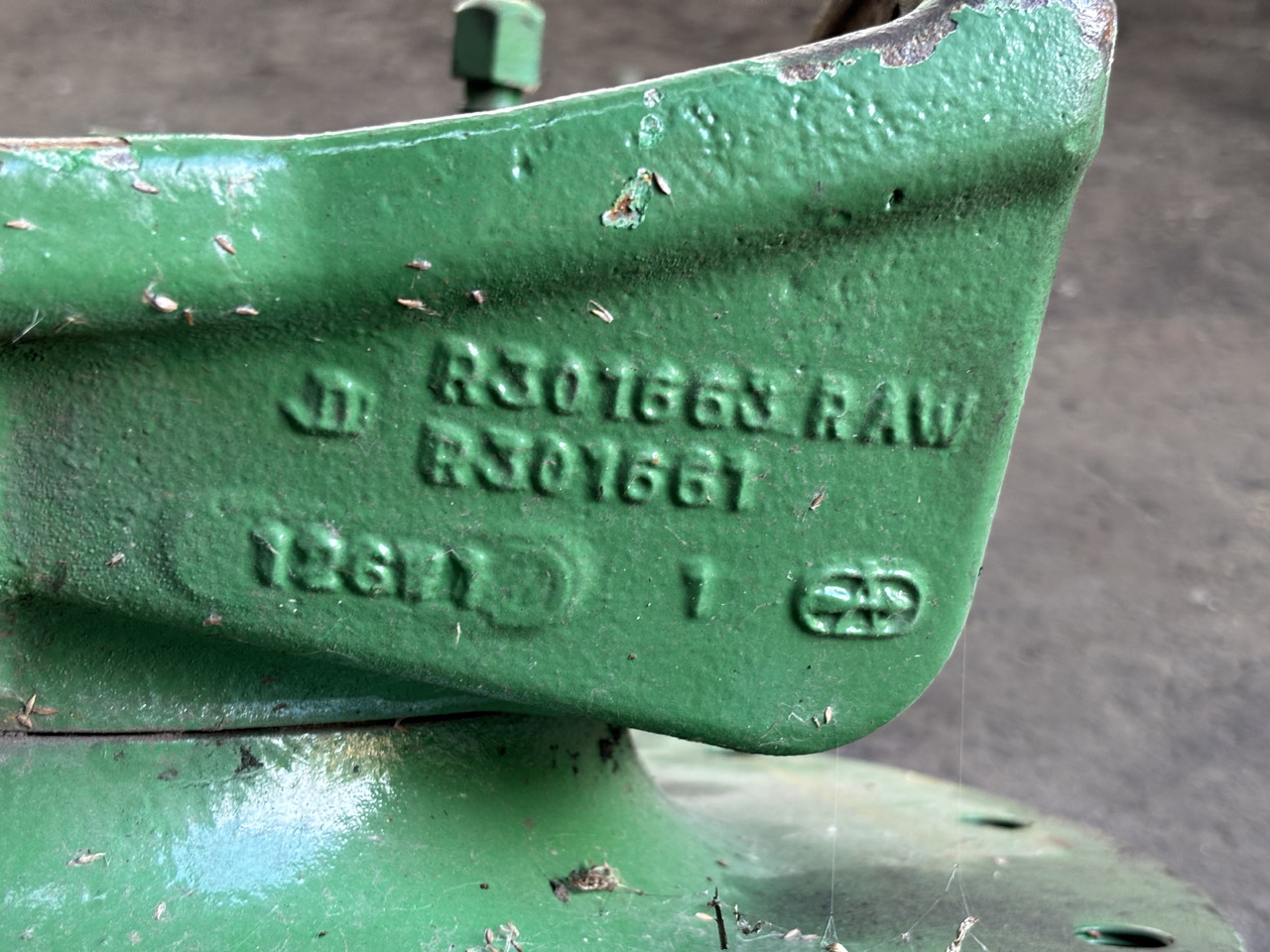 John Deere 7RXXX 7R330 7R 330 Zwrotnica Przegub Piasta R301661 RE592905 R135866 - Поворотний кулак в категорії Сільськогосподарська техніка: фото 4 John Deere 7RXXX 7R330 7R 330 Zwrotnica Przegub Piasta R301661 RE592905 R135866 - Поворотний кулак в категорії Сільськогосподарська техніка: фото 4