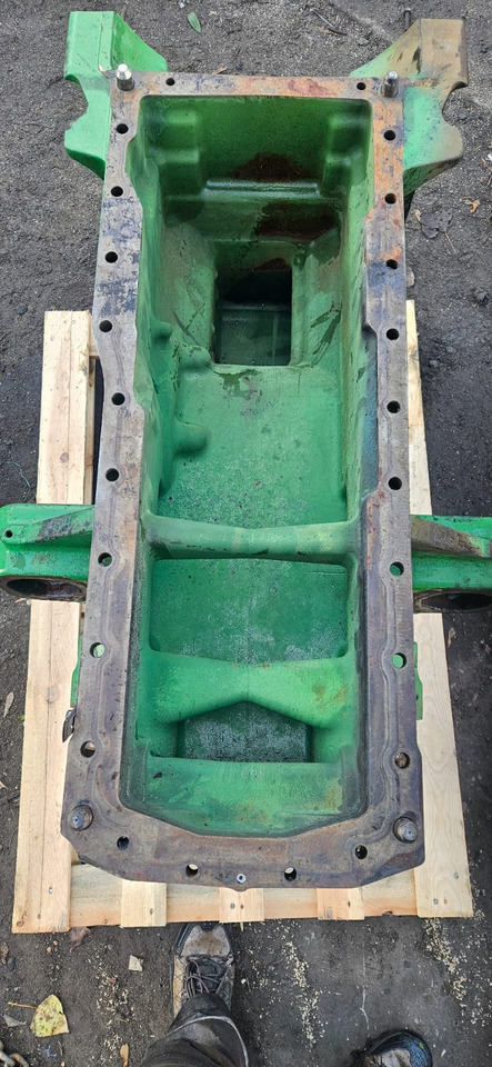 John Deere 8245R 8270R 8295R 8320R 8335R 8345R 8370R 8400R - skrzynka obudowa osi RE587130 RE587131 - Вісь та запчастини в категорії Трактори: фото 5 John Deere 8245R 8270R 8295R 8320R 8335R 8345R 8370R 8400R - skrzynka obudowa osi RE587130 RE587131 - Вісь та запчастини в категорії Трактори: фото 5