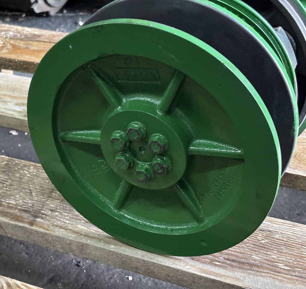 John Deere 8260R 8285R 8360R 8400R 9360R Napęd Wentylatora RE578435 - Вентилятор в категорії Трактори: фото 2 John Deere 8260R 8285R 8360R 8400R 9360R Napęd Wentylatora RE578435 - Вентилятор в категорії Трактори: фото 2