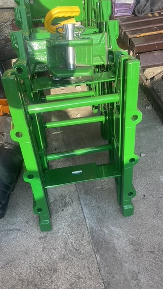 John Deere - Prowadnica Zaczepowa - Konsola Zaczep - Рама/ Шасі в категорії Сільськогосподарська техніка: фото 1 John Deere - Prowadnica Zaczepowa - Konsola Zaczep - Рама/ Шасі в категорії Сільськогосподарська техніка: фото 1