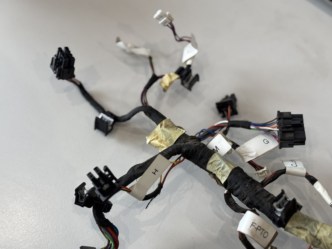 John Deere Wiązka Elektronika Kabli Podłokietnika NGOI MFTC AL222738 - Кабелі/ Дроти в категорії Сільськогосподарська техніка: фото 4 John Deere Wiązka Elektronika Kabli Podłokietnika NGOI MFTC AL222738 - Кабелі/ Дроти в категорії Сільськогосподарська техніка: фото 4