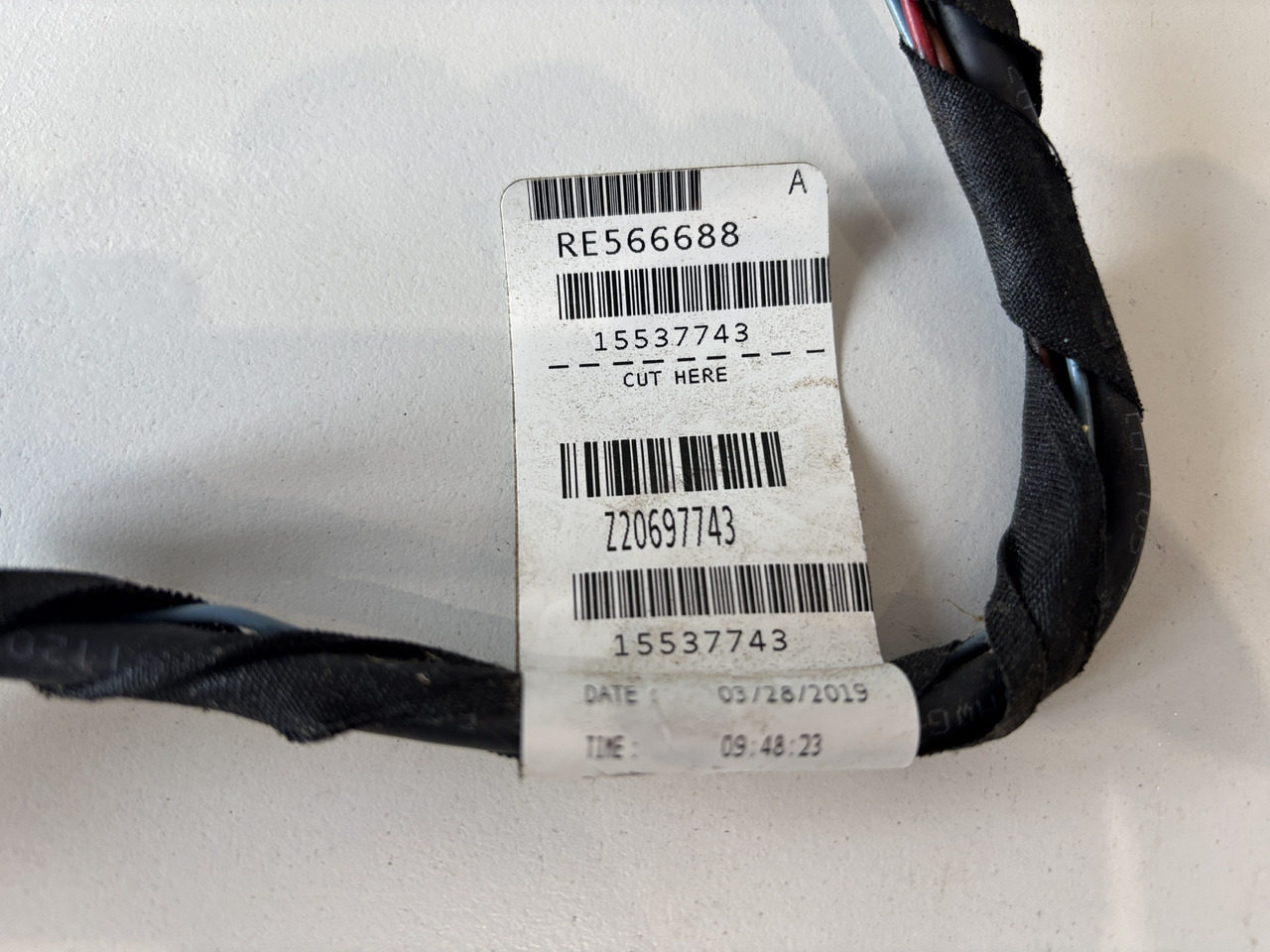 John Deere seria 6000 7000 8000 R - wiązka el. podłokietnika CommandARM RE566688 RE563549 - Кабелі/ Дроти в категорії Сільськогосподарська техніка: фото 2 John Deere seria 6000 7000 8000 R - wiązka el. podłokietnika CommandARM RE566688 RE563549 - Кабелі/ Дроти в категорії Сільськогосподарська техніка: фото 2