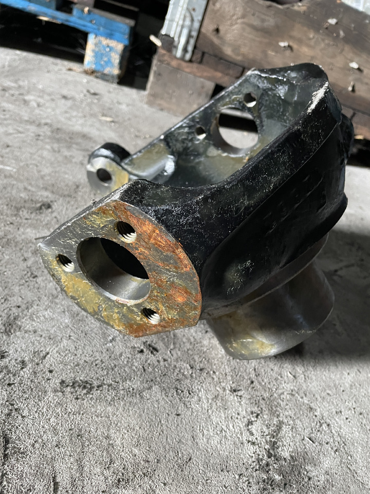 John Deere sieczkarnia 7200 7300 7400 7500 7700 7800 - zwrotnica ER145011 12863 - Поворотний кулак в категорії Сільськогосподарська техніка: фото 3 John Deere sieczkarnia 7200 7300 7400 7500 7700 7800 - zwrotnica ER145011 12863 - Поворотний кулак в категорії Сільськогосподарська техніка: фото 3