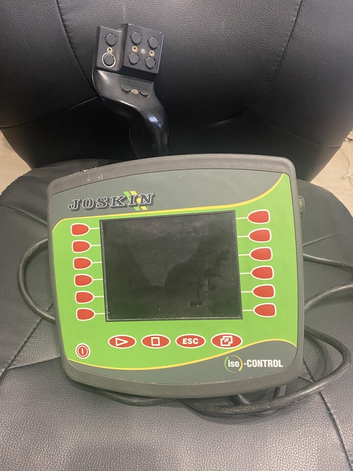 Joskin ISO Control + Joystick - Кабіна й інтер'єр в категорії Сільськогосподарська техніка: фото 1 Joskin ISO Control + Joystick - Кабіна й інтер'єр в категорії Сільськогосподарська техніка: фото 1