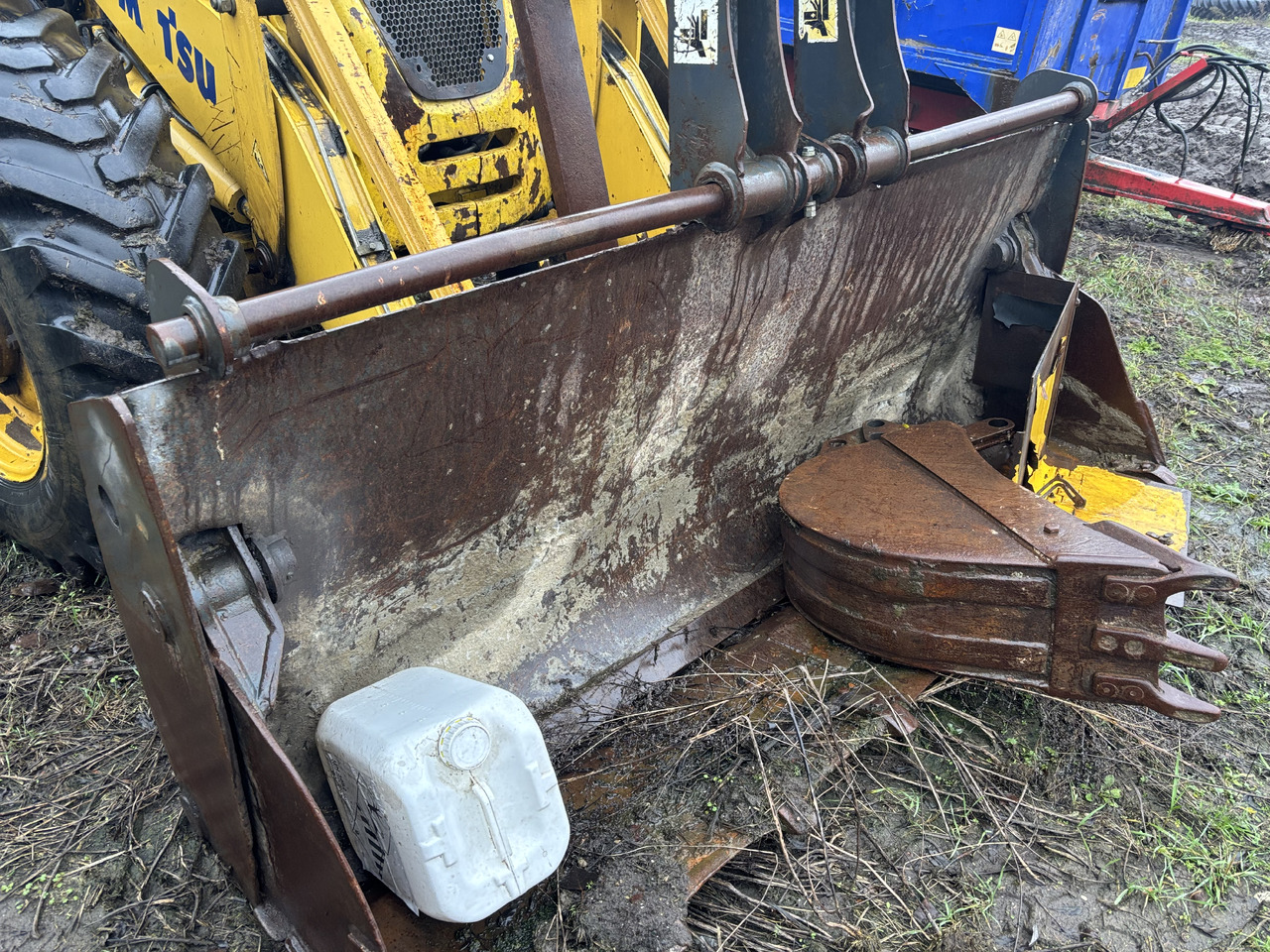 Komatsu WB93 WB97 WB 93 97 Łyżka Skarpowa Łyżka Przednia Widły CZĘŚCI - Екскаватор-навантажувач: фото 2 Komatsu WB93 WB97 WB 93 97 Łyżka Skarpowa Łyżka Przednia Widły CZĘŚCI - Екскаватор-навантажувач: фото 2