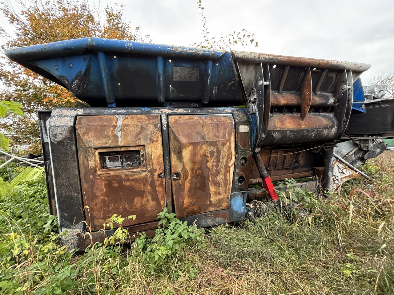 LINDNER Urraco 75 D U75D U-75-D Obudowa Niszczarki Rozdrabniaczy Bębnów Koryto Wanna - Дробарка: фото 1 LINDNER Urraco 75 D U75D U-75-D Obudowa Niszczarki Rozdrabniaczy Bębnów Koryto Wanna - Дробарка: фото 1