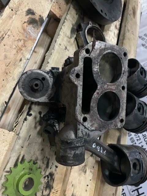 Liebherr d926 ti-e obudowa termostatu L08209 - Термостат в категорії Будівельна техніка: фото 2 Liebherr d926 ti-e obudowa termostatu L08209 - Термостат в категорії Будівельна техніка: фото 2