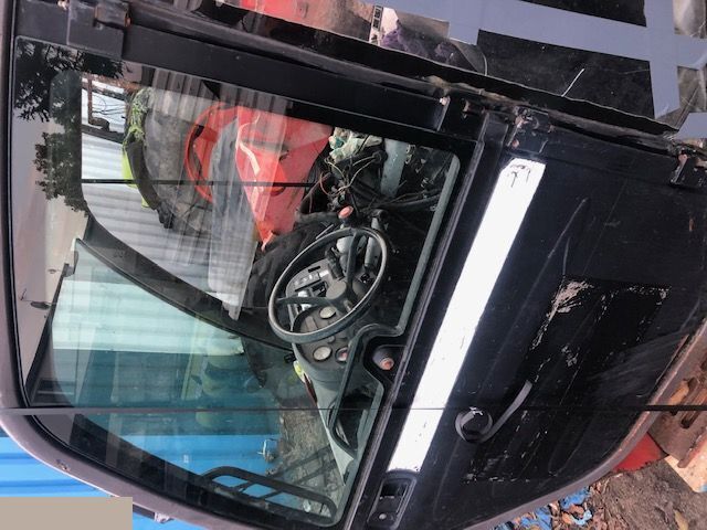 Manitou - Kabina - Кабіна в категорії Сільськогосподарська техніка: фото 1 Manitou - Kabina - Кабіна в категорії Сільськогосподарська техніка: фото 1