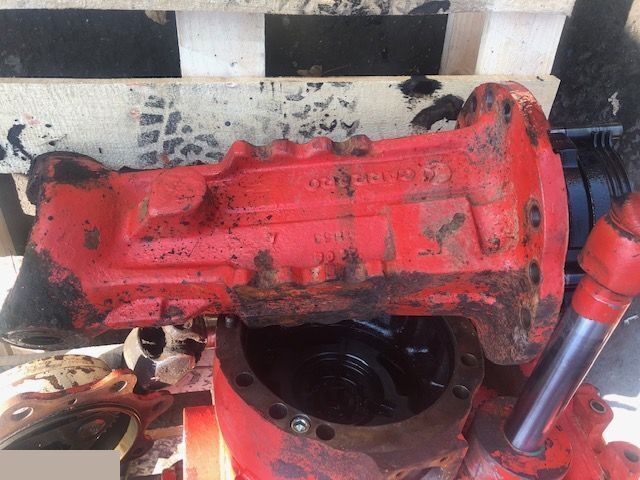 Manitou - Obudowa Mostu Carraro - Вісь та запчастини в категорії Сільськогосподарська техніка: фото 1 Manitou - Obudowa Mostu Carraro - Вісь та запчастини в категорії Сільськогосподарська техніка: фото 1