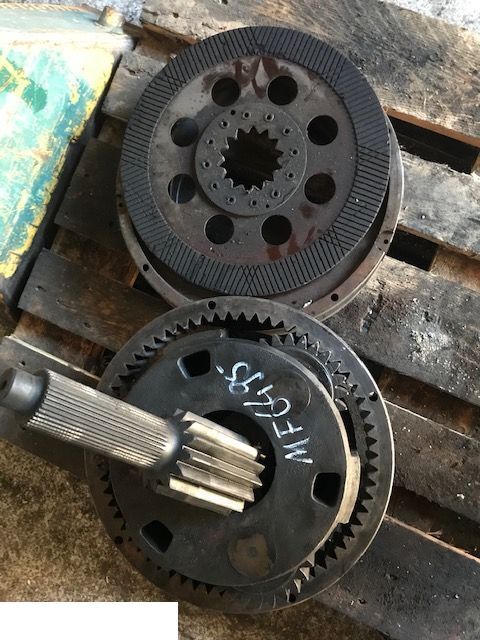 Massey Ferguson 6490 - Zwolnica tylna seria 6400 - Бортовий редуктор в категорії Сільськогосподарська техніка: фото 1 Massey Ferguson 6490 - Zwolnica tylna seria 6400 - Бортовий редуктор в категорії Сільськогосподарська техніка: фото 1