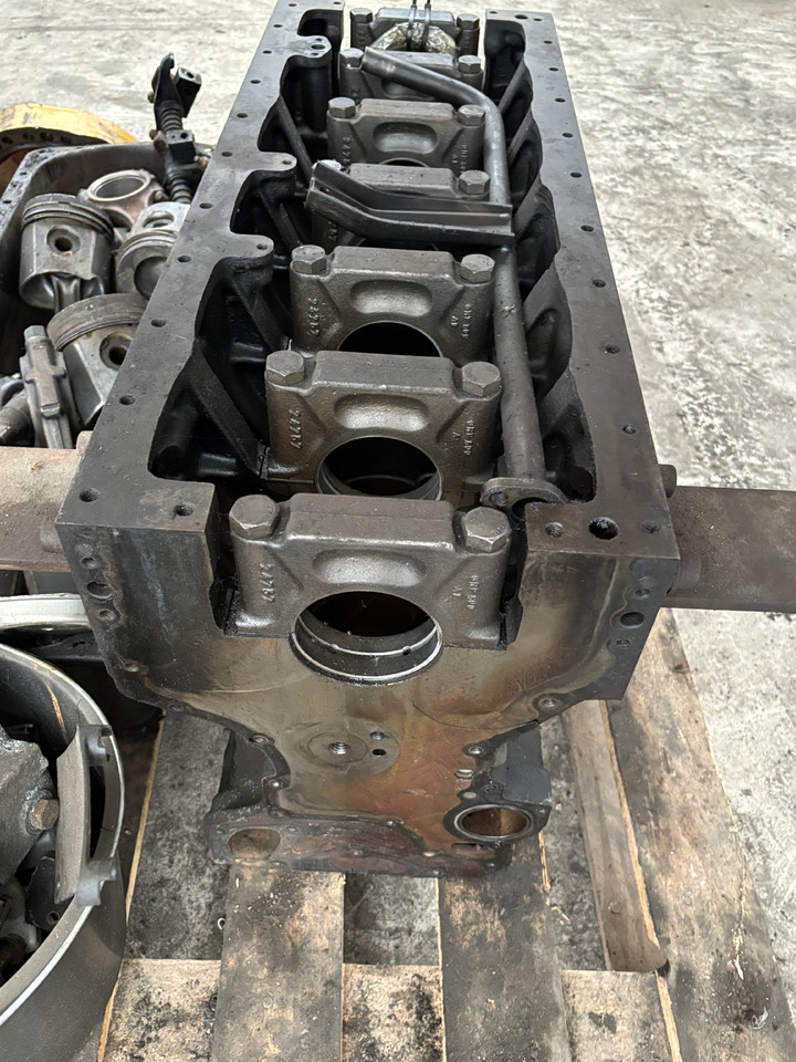 Massey Ferguson 7256 Silnik MT42595 CNT10283 Blok Tłok Wał CZĘŚCI - Двигун та запчастини в категорії Сільськогосподарська техніка: фото 5 Massey Ferguson 7256 Silnik MT42595 CNT10283 Blok Tłok Wał CZĘŚCI - Двигун та запчастини в категорії Сільськогосподарська техніка: фото 5