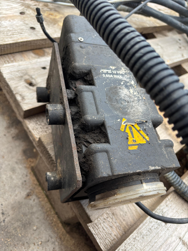 Massey Ferguson, Landini, Claas Radar Sensor Czujnik Prędkości Miernik Areału 3714290M2 - Давач в категорії Сільськогосподарська техніка: фото 3 Massey Ferguson, Landini, Claas Radar Sensor Czujnik Prędkości Miernik Areału 3714290M2 - Давач в категорії Сільськогосподарська техніка: фото 3